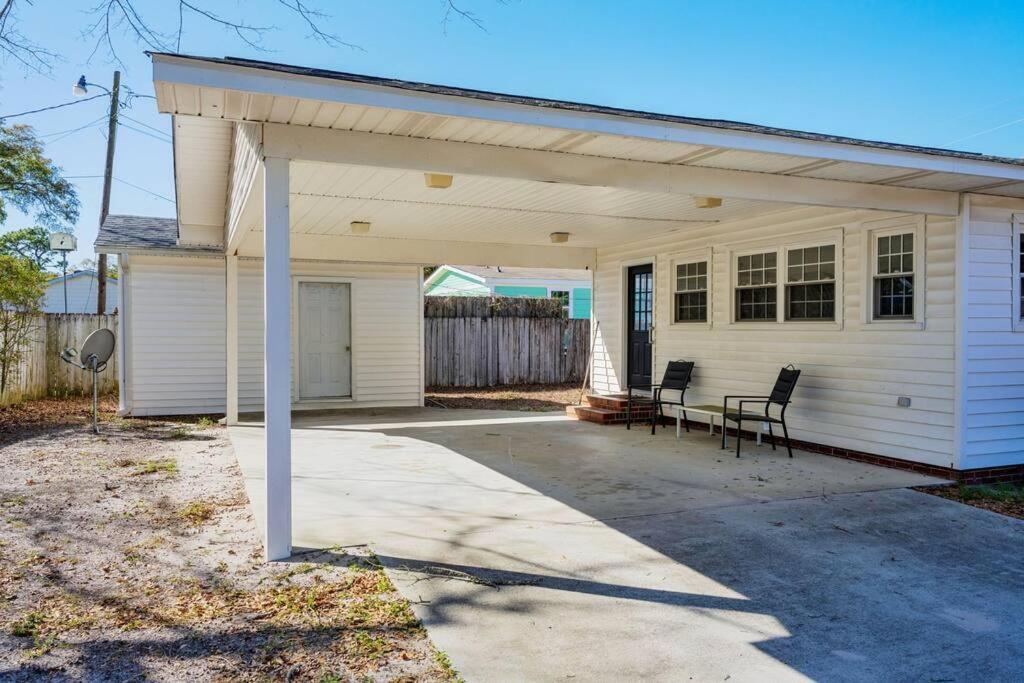 Serenity Beach House In Central Ilm W/ King Bed Wilmington Eksteriør bilde